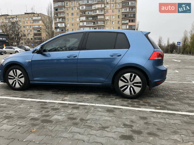 Синий Фольксваген e-Golf, объемом двигателя 0 л и пробегом 117 тыс. км за 10600 $, фото 7 на Automoto.ua