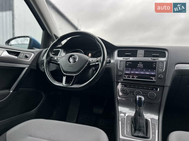 Синий Фольксваген e-Golf, объемом двигателя 0 л и пробегом 168 тыс. км за 7350 $, фото 84 на Automoto.ua