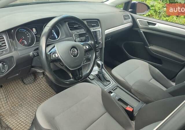 Синий Фольксваген e-Golf, объемом двигателя 0 л и пробегом 135 тыс. км за 9500 $, фото 5 на Automoto.ua