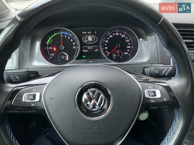 Синий Фольксваген e-Golf, объемом двигателя 0 л и пробегом 63 тыс. км за 9500 $, фото 25 на Automoto.ua