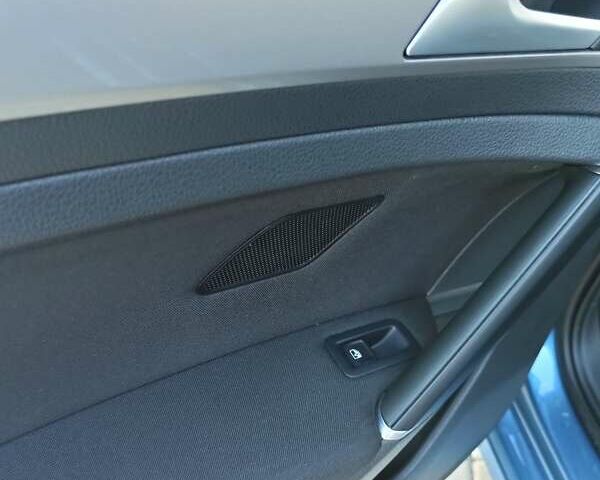 Синій Фольксваген e-Golf, об'ємом двигуна 0 л та пробігом 88 тис. км за 9750 $, фото 38 на Automoto.ua