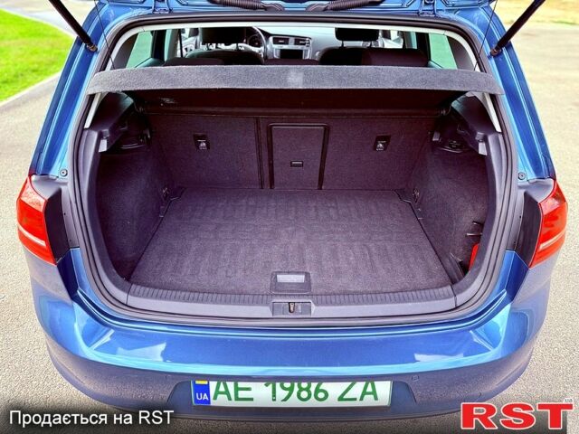 Синий Фольксваген e-Golf, объемом двигателя 0 л и пробегом 200 тыс. км за 9900 $, фото 4 на Automoto.ua