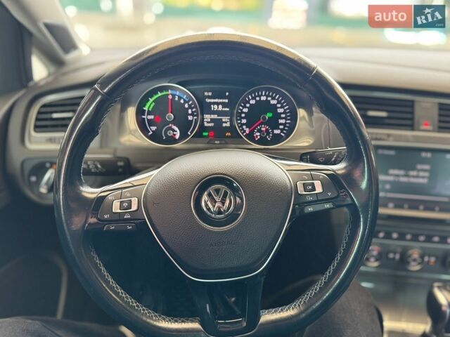 Синий Фольксваген e-Golf, объемом двигателя 0 л и пробегом 153 тыс. км за 8999 $, фото 16 на Automoto.ua