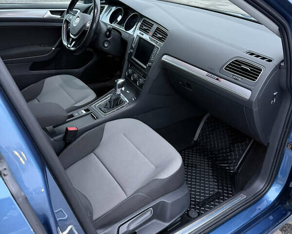 Синій Фольксваген e-Golf, об'ємом двигуна 0 л та пробігом 139 тис. км за 9999 $, фото 25 на Automoto.ua