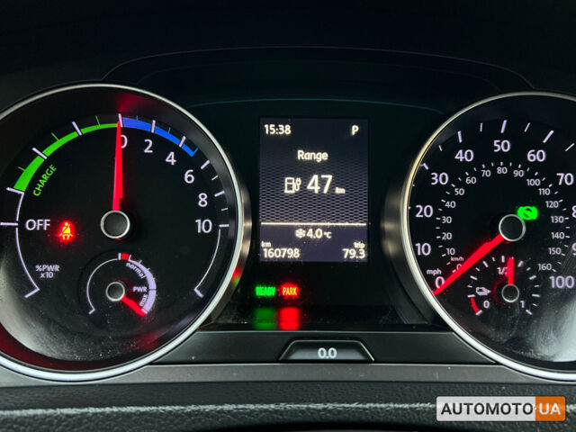 Синий Фольксваген e-Golf, объемом двигателя 24 л и пробегом 24 тыс. км за 8300 $, фото 17 на Automoto.ua