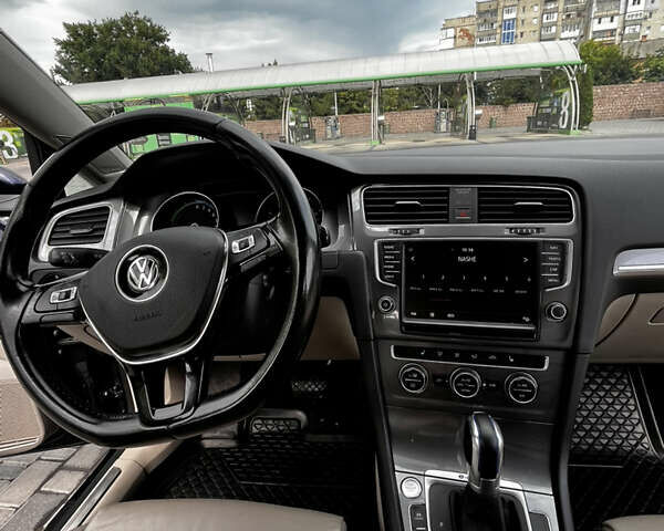 Синий Фольксваген e-Golf, объемом двигателя 0 л и пробегом 141 тыс. км за 10300 $, фото 5 на Automoto.ua