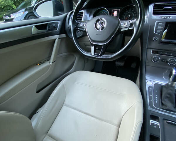 Синий Фольксваген e-Golf, объемом двигателя 0 л и пробегом 126 тыс. км за 10500 $, фото 14 на Automoto.ua