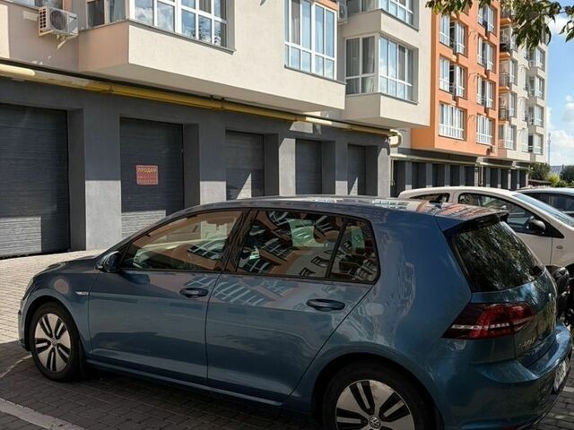Синий Фольксваген e-Golf, объемом двигателя 0 л и пробегом 165 тыс. км за 9899 $, фото 8 на Automoto.ua