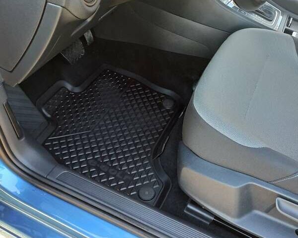 Синій Фольксваген e-Golf, об'ємом двигуна 0 л та пробігом 88 тис. км за 9750 $, фото 78 на Automoto.ua