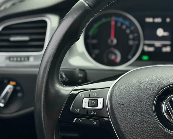 Синий Фольксваген e-Golf, объемом двигателя 0 л и пробегом 71 тыс. км за 8200 $, фото 32 на Automoto.ua
