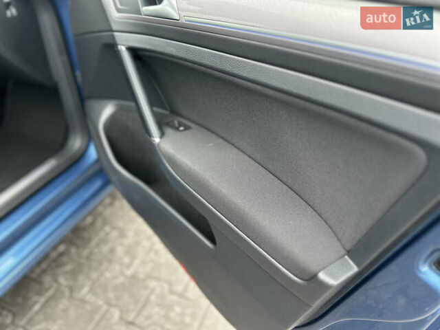 Синий Фольксваген e-Golf, объемом двигателя 0 л и пробегом 168 тыс. км за 7350 $, фото 102 на Automoto.ua