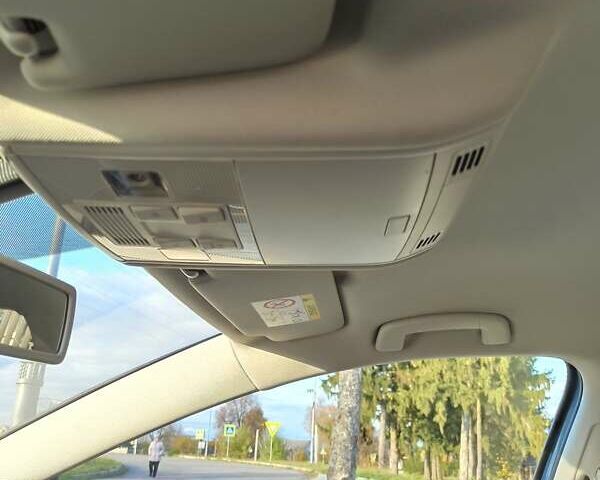 Синій Фольксваген e-Golf, об'ємом двигуна 0 л та пробігом 88 тис. км за 9750 $, фото 109 на Automoto.ua