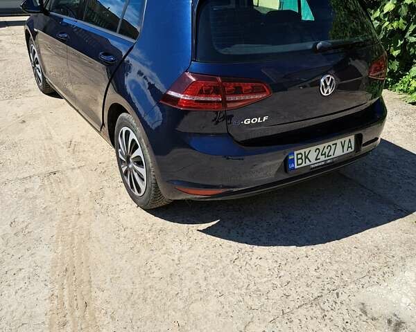 Синий Фольксваген e-Golf, объемом двигателя 0 л и пробегом 63 тыс. км за 11000 $, фото 6 на Automoto.ua