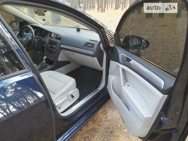 Синий Фольксваген e-Golf, объемом двигателя 0 л и пробегом 98 тыс. км за 9100 $, фото 10 на Automoto.ua