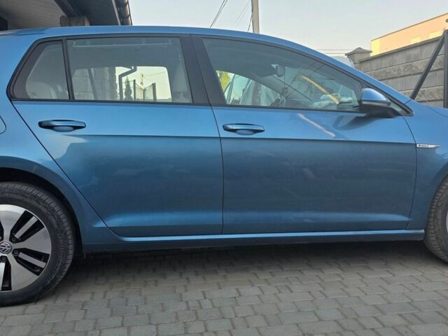 Синий Фольксваген e-Golf, объемом двигателя 0 л и пробегом 135 тыс. км за 8900 $, фото 1 на Automoto.ua