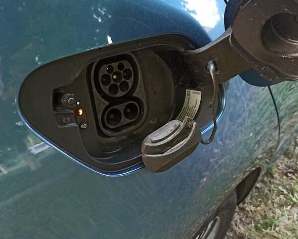 Синій Фольксваген e-Golf, об'ємом двигуна 0 л та пробігом 88 тис. км за 9750 $, фото 116 на Automoto.ua