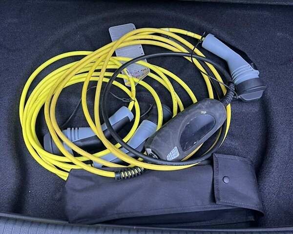 Синий Фольксваген e-Golf, объемом двигателя 0 л и пробегом 106 тыс. км за 8900 $, фото 26 на Automoto.ua