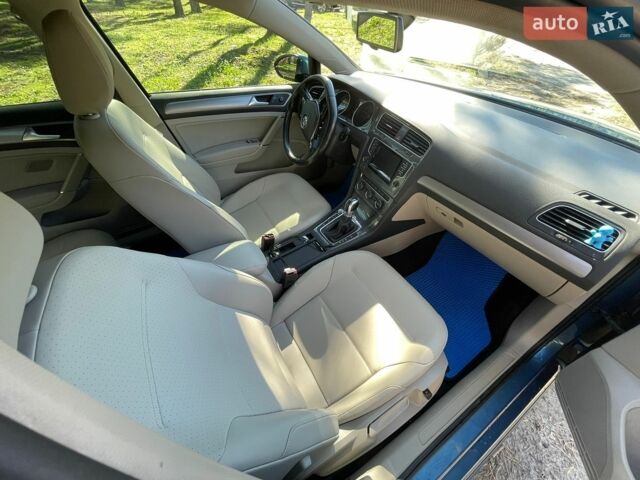Синий Фольксваген e-Golf, объемом двигателя 0 л и пробегом 175 тыс. км за 8700 $, фото 22 на Automoto.ua