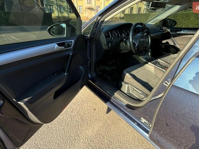 Синий Фольксваген e-Golf, объемом двигателя 0 л и пробегом 185 тыс. км за 10500 $, фото 17 на Automoto.ua