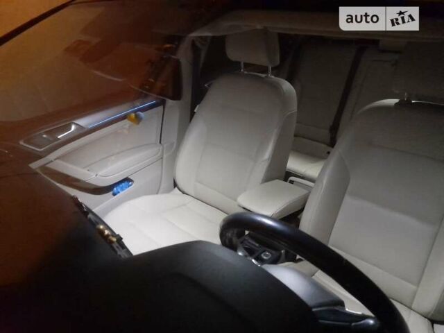 Синий Фольксваген e-Golf, объемом двигателя 0 л и пробегом 98 тыс. км за 9100 $, фото 3 на Automoto.ua