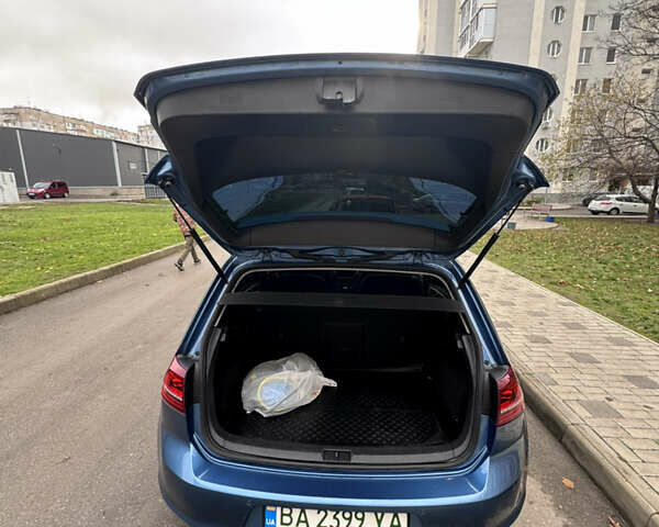 Синий Фольксваген e-Golf, объемом двигателя 0 л и пробегом 99 тыс. км за 9500 $, фото 57 на Automoto.ua