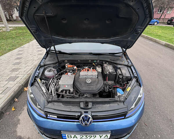 Синий Фольксваген e-Golf, объемом двигателя 0 л и пробегом 99 тыс. км за 9500 $, фото 63 на Automoto.ua