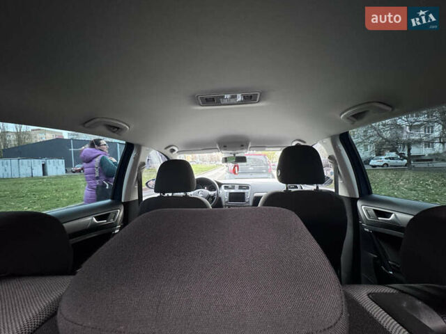 Синий Фольксваген e-Golf, объемом двигателя 0 л и пробегом 99 тыс. км за 9500 $, фото 38 на Automoto.ua