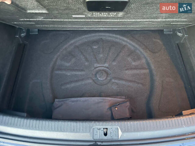 Синий Фольксваген e-Golf, объемом двигателя 0 л и пробегом 114 тыс. км за 7300 $, фото 4 на Automoto.ua