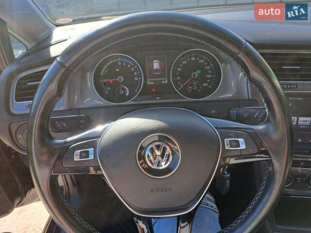 Синий Фольксваген e-Golf, объемом двигателя 0 л и пробегом 63 тыс. км за 11000 $, фото 6 на Automoto.ua