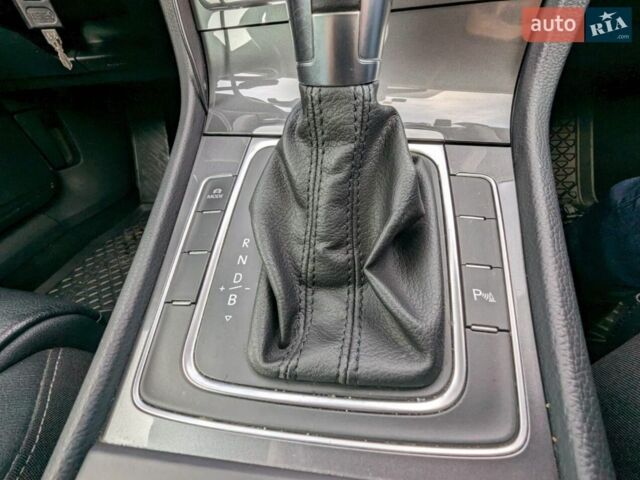 Синій Фольксваген e-Golf, об'ємом двигуна 0 л та пробігом 114 тис. км за 10400 $, фото 8 на Automoto.ua
