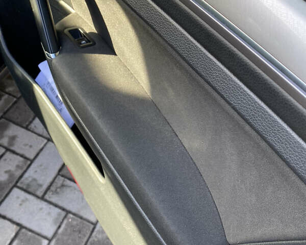 Синий Фольксваген e-Golf, объемом двигателя 0 л и пробегом 140 тыс. км за 10000 $, фото 4 на Automoto.ua