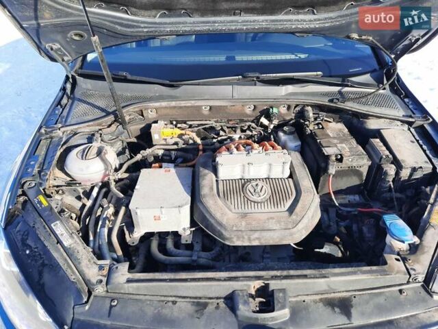 Синий Фольксваген e-Golf, объемом двигателя 0 л и пробегом 150 тыс. км за 8600 $, фото 16 на Automoto.ua