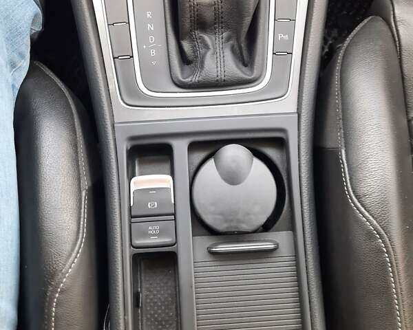 Синий Фольксваген e-Golf, объемом двигателя 0 л и пробегом 150 тыс. км за 8600 $, фото 27 на Automoto.ua