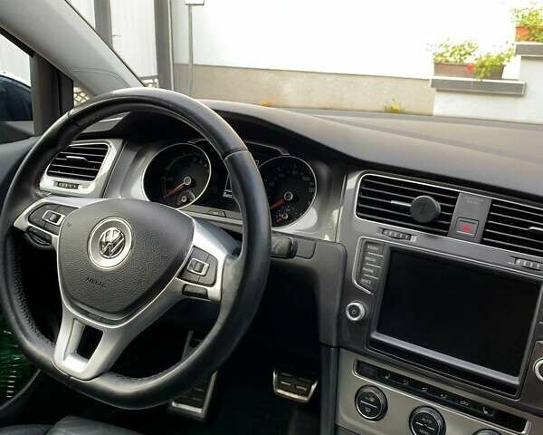 Синій Фольксваген e-Golf, об'ємом двигуна 0 л та пробігом 102 тис. км за 8999 $, фото 11 на Automoto.ua