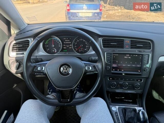 Синий Фольксваген e-Golf, объемом двигателя 0 л и пробегом 62 тыс. км за 9700 $, фото 3 на Automoto.ua