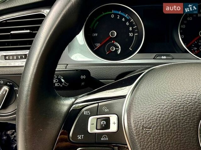 Синий Фольксваген e-Golf, объемом двигателя 0 л и пробегом 100 тыс. км за 9399 $, фото 21 на Automoto.ua