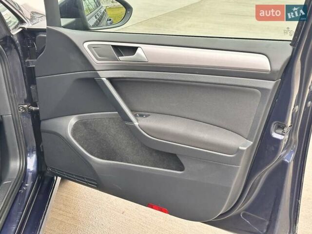 Синий Фольксваген e-Golf, объемом двигателя 0 л и пробегом 171 тыс. км за 7999 $, фото 17 на Automoto.ua