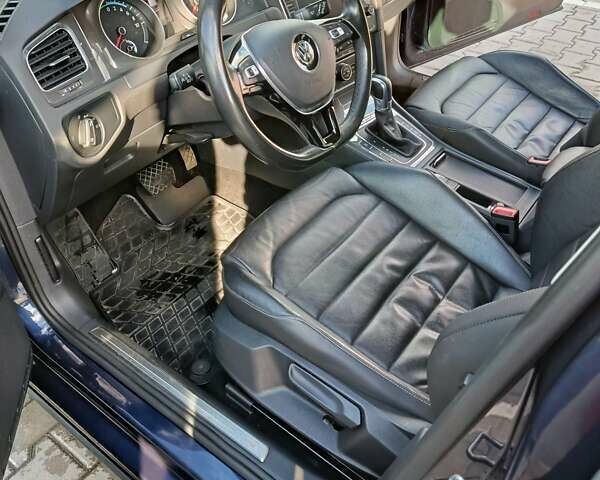 Синий Фольксваген e-Golf, объемом двигателя 0 л и пробегом 74 тыс. км за 12000 $, фото 5 на Automoto.ua