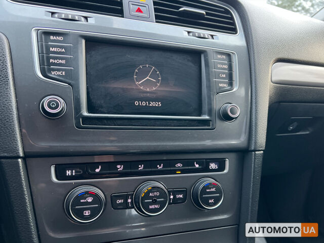 Синий Фольксваген e-Golf, объемом двигателя 24 л и пробегом 24 тыс. км за 8300 $, фото 18 на Automoto.ua