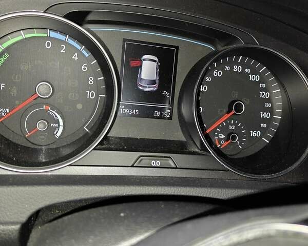 Синий Фольксваген e-Golf, объемом двигателя 0 л и пробегом 109 тыс. км за 8750 $, фото 2 на Automoto.ua