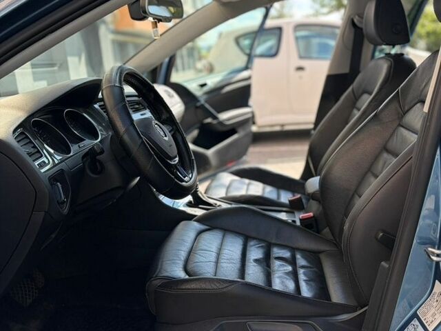 Синий Фольксваген e-Golf, объемом двигателя 0 л и пробегом 165 тыс. км за 9899 $, фото 12 на Automoto.ua