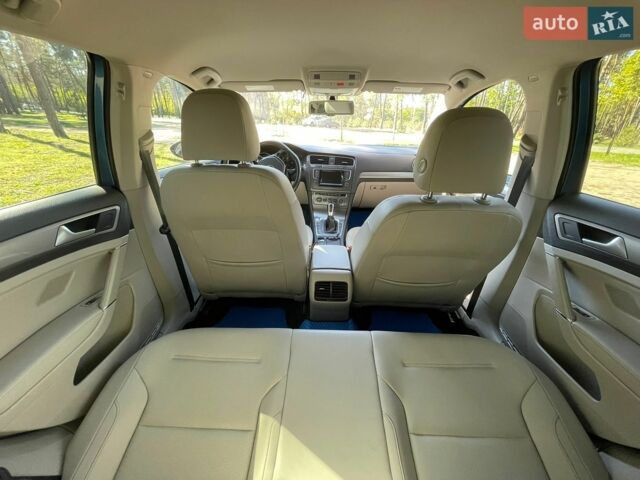 Синий Фольксваген e-Golf, объемом двигателя 0 л и пробегом 175 тыс. км за 8700 $, фото 24 на Automoto.ua