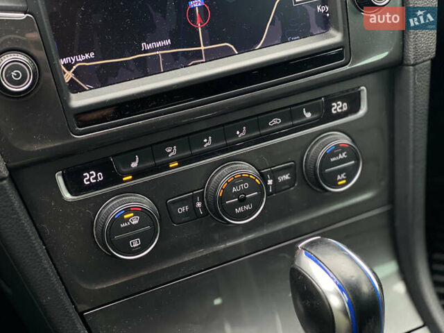 Синий Фольксваген e-Golf, объемом двигателя 0 л и пробегом 159 тыс. км за 7899 $, фото 27 на Automoto.ua