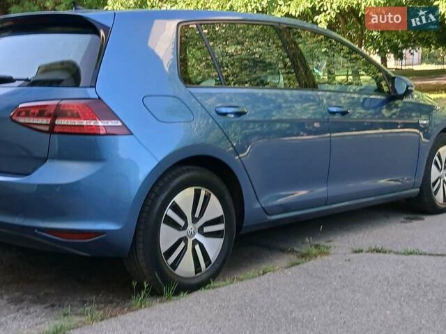 Синий Фольксваген e-Golf, объемом двигателя 0 л и пробегом 104 тыс. км за 10299 $, фото 8 на Automoto.ua
