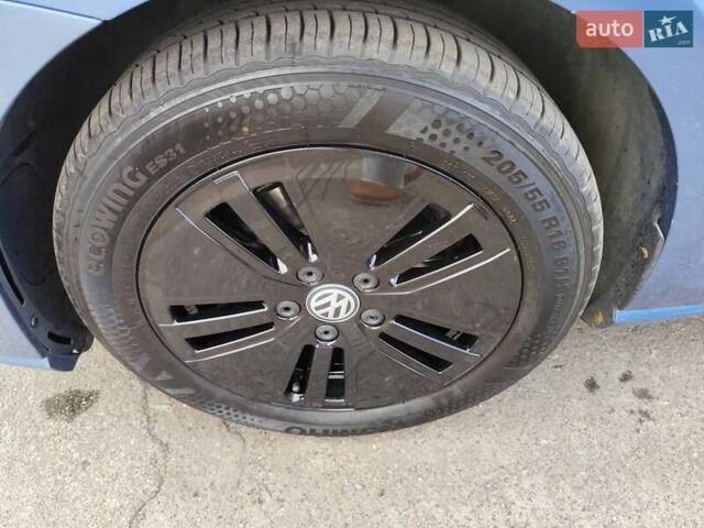 Синий Фольксваген e-Golf, объемом двигателя 0 л и пробегом 86 тыс. км за 10333 $, фото 28 на Automoto.ua