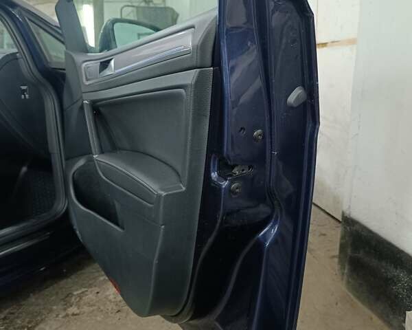 Синий Фольксваген e-Golf, объемом двигателя 0 л и пробегом 80 тыс. км за 8999 $, фото 54 на Automoto.ua