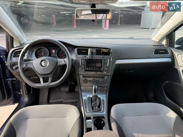 Синій Фольксваген e-Golf, об'ємом двигуна 0 л та пробігом 140 тис. км за 7300 $, фото 12 на Automoto.ua