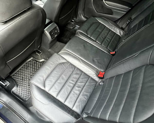 Синий Фольксваген e-Golf, объемом двигателя 0 л и пробегом 108 тыс. км за 9999 $, фото 10 на Automoto.ua