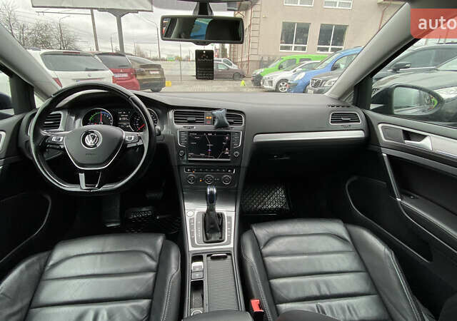 Синий Фольксваген e-Golf, объемом двигателя 0 л и пробегом 159 тыс. км за 7899 $, фото 50 на Automoto.ua
