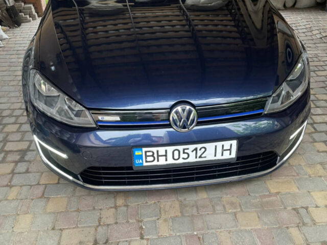 Синий Фольксваген e-Golf, объемом двигателя 0 л и пробегом 93 тыс. км за 9900 $, фото 3 на Automoto.ua